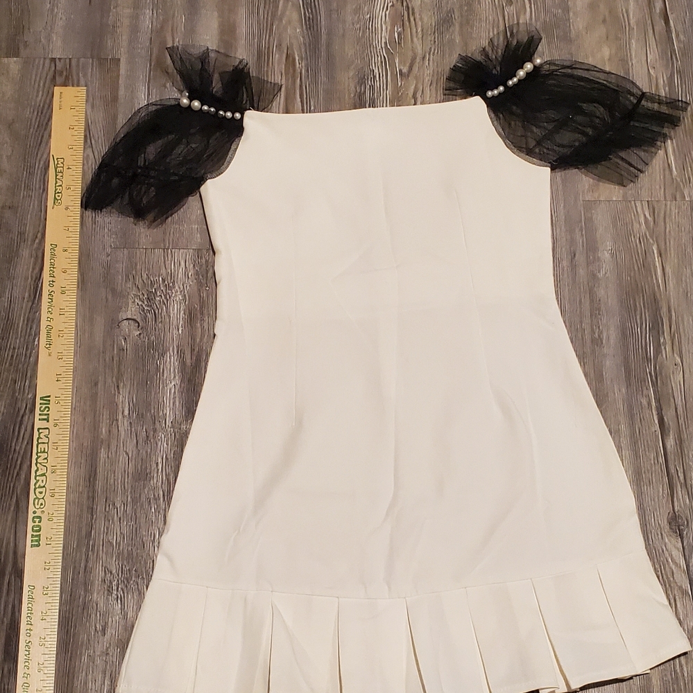 Mesh sleeves dress